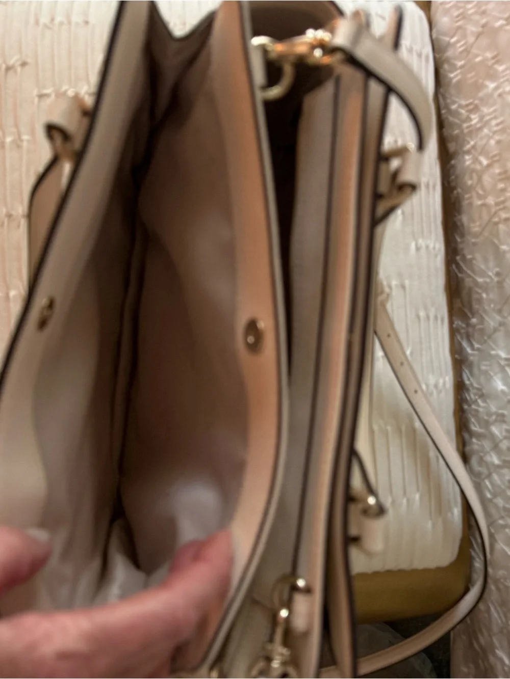 NWOT Kate Spade cream colored pebbled leather satchel